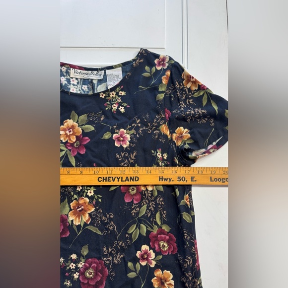 Vintage Victoria Holley Black Red Orange Floral Short Sleeve Maxi Dress Size 12P - Picture 5 of 5